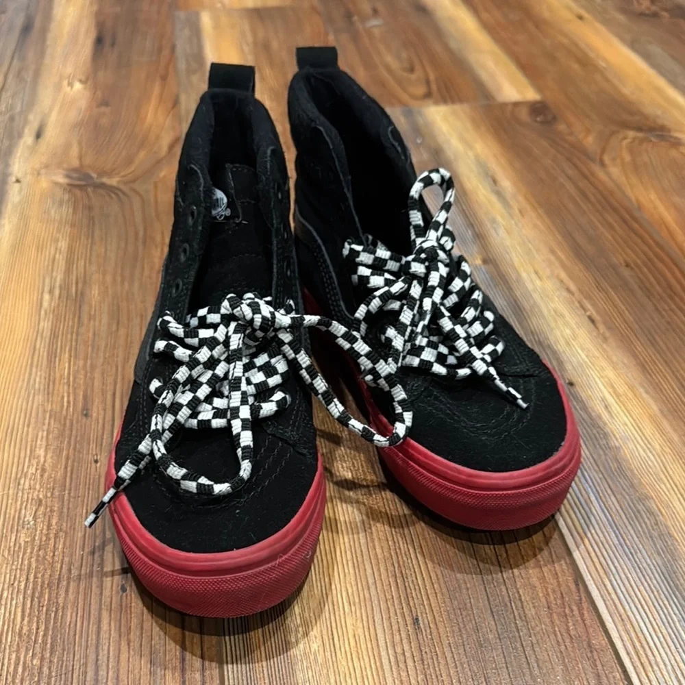Vans Black and Red Sneakers Casual Low-Top Shoes